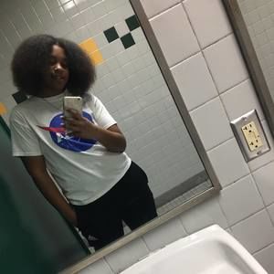 Meet your Posher, Camille